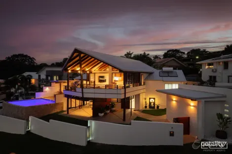 4 Rosslyn Cl, Lammermoor, QLD 4703