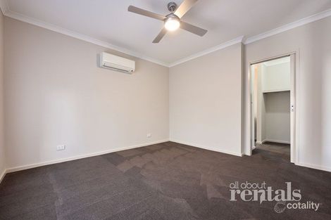 Property photo of 10 Westwood Road Cranbourne East VIC 3977