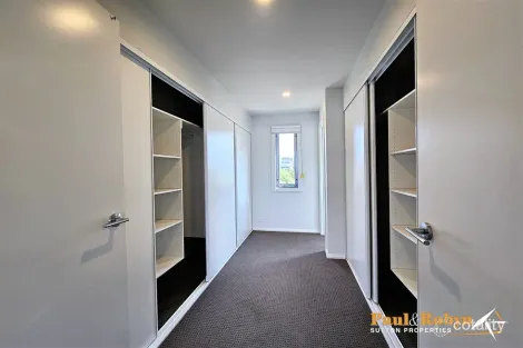 Property photo of 1 Gustin Street Coombs ACT 2611