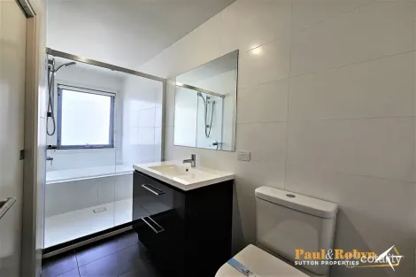 Property photo of 1 Gustin Street Coombs ACT 2611