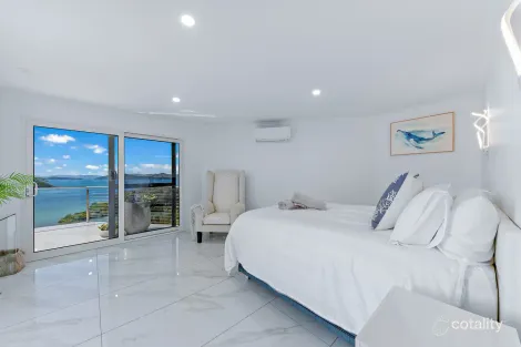 Property photo of 45 Harbour Avenue Shute Harbour QLD 4802