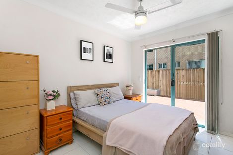 Property photo of 2/56 Coolangatta Road Coolangatta QLD 4225