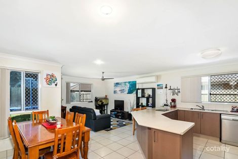 Property photo of 21 Dewdrop Place Ningi QLD 4511