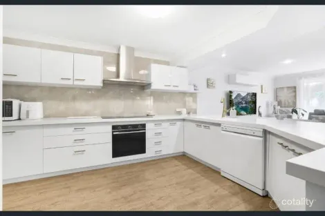 Property photo of 8 Robert John Circuit Coral Cove QLD 4670