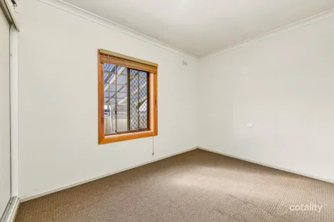 Property photo of 49 Lake Terrace East Mount Gambier SA 5290