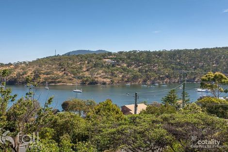 Property photo of 106 Derwent Avenue Lindisfarne TAS 7015