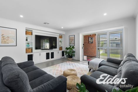 Property photo of 14 Derry Drive Yarrawonga VIC 3730