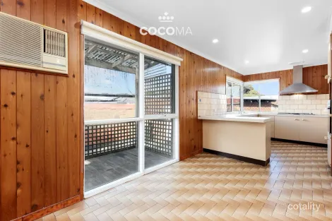 Property photo of 9 Darren Road Springvale South VIC 3172
