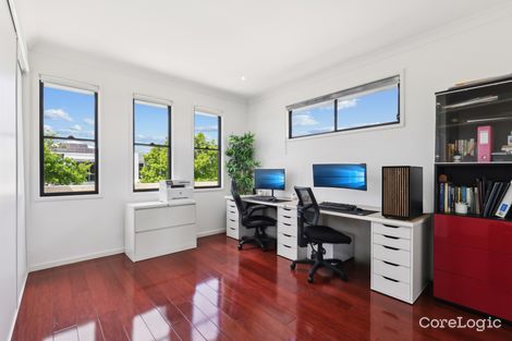 Property photo of 26 Harbourvue Court Helensvale QLD 4212