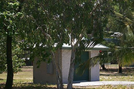 1-3 Alamanda St, Holloways Beach, QLD 4878