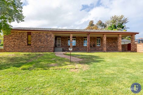 Property photo of 15 Normoyle Crescent Young NSW 2594