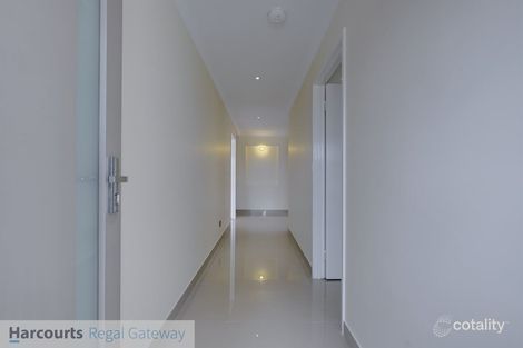 Property photo of 10 Massicot Road Treeby WA 6164