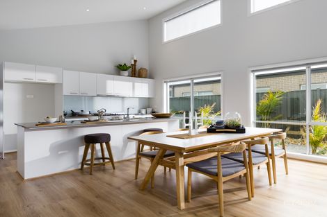 Property photo of 10 Rural Road Officer South VIC 3809