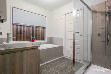 Property photo of 108 Wheelers Park Drive Cranbourne North VIC 3977