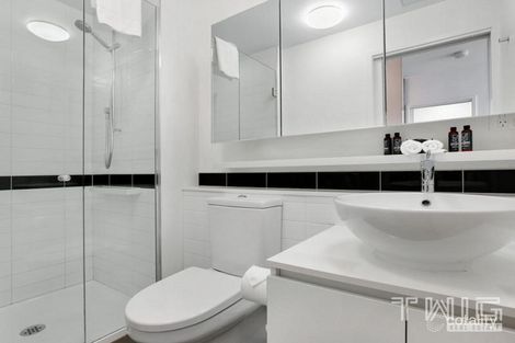 Property photo of 3515/350 William Street Melbourne VIC 3000