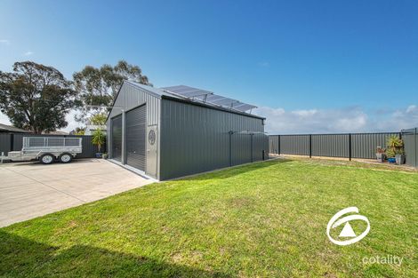 Property photo of 33 Cameron Way Pakenham VIC 3810