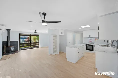 Property photo of 10 Johnson Place Surf Beach NSW 2536