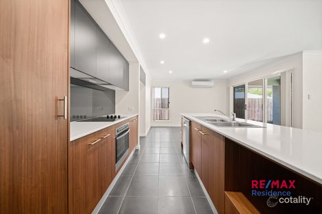 Property photo of 5 Boyne Close Holmview QLD 4207