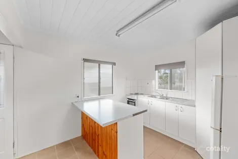 Property photo of 27 Raglan Street Mount Larcom QLD 4695