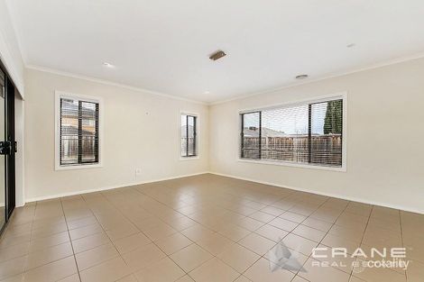 Property photo of 14 Langbourne Way Burnside Heights VIC 3023