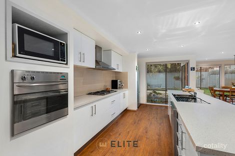 Property photo of 30 The Quays Narre Warren South VIC 3805