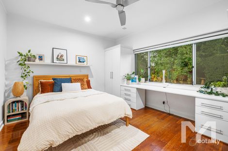Property photo of 17 Roscommon Road Floreat WA 6014