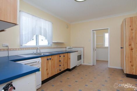 Property photo of 2 Avonlea Street Belmont North NSW 2280