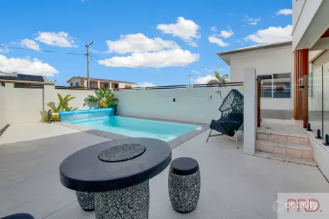 Property photo of 44 Booth Avenue Tannum Sands QLD 4680