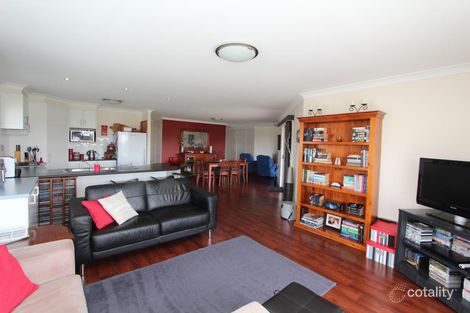 Property photo of 11 Parkes Drive Tenterfield NSW 2372