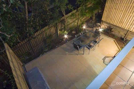 Property photo of 2/29 Clarence Road Indooroopilly QLD 4068