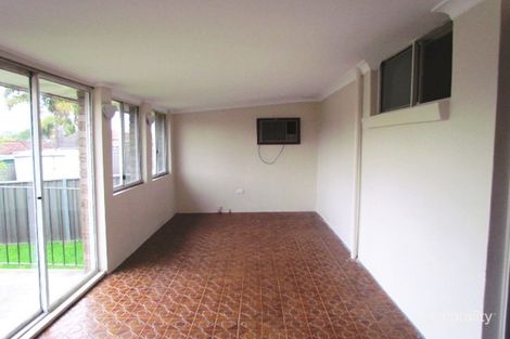 17 Valparaiso Ave, Toongabbie, NSW 2146