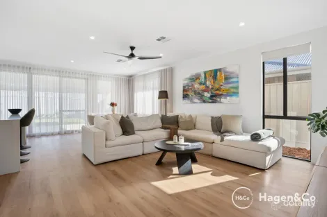 11 Glenesk St, Madeley, WA 6065