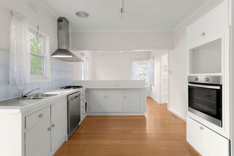 Property photo of 28 Malane Street Bentleigh East VIC 3165