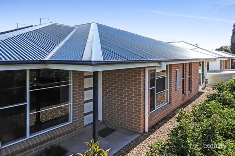 Property photo of 2/96 Queen Street Oberon NSW 2787