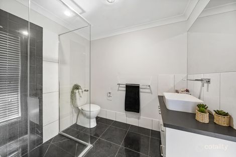 Property photo of 32 Kellett Drive Westbrook QLD 4350