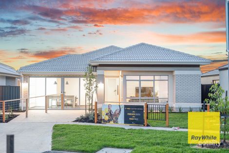Property photo of 15 Frontier Circuit Tarneit VIC 3029