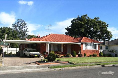 4 Chadwick Cres, Fairfield West, NSW 2165