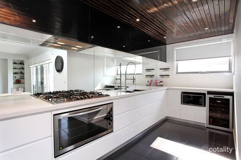 Property photo of 72 The Esplanade Caroline Springs VIC 3023