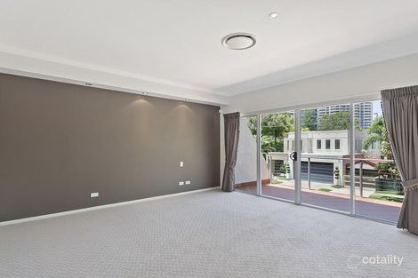 Property photo of 25 Montgomery Avenue Main Beach QLD 4217