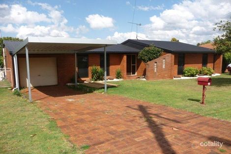 18 Claire St, Centenary Heights, QLD 4350