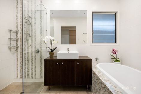 Property photo of 11 Stoneleigh Street Coorparoo QLD 4151