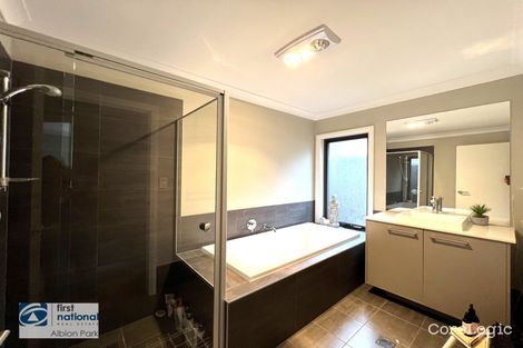 Property photo of 34 Honeybee Crescent Calderwood NSW 2527