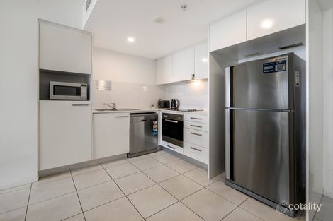 Property photo of 162/25-29 Surf Parade Broadbeach QLD 4218