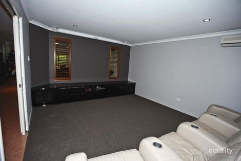Property photo of 4 Alexis Court New Auckland QLD 4680