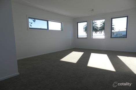Property photo of 5 Infinity Court Paynesville VIC 3880