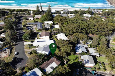 Property photo of 6 Carramatta Close Boomerang Beach NSW 2428