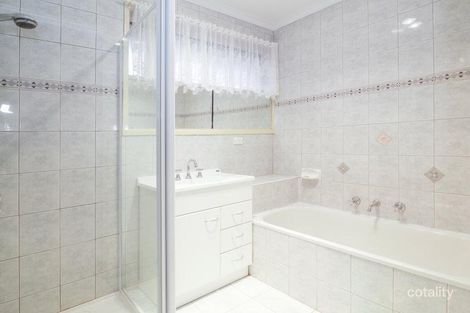 Property photo of 20 Loxwood Avenue Keysborough VIC 3173