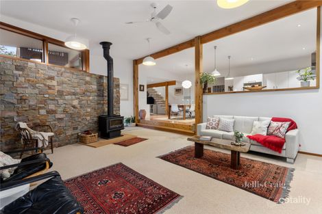 Property photo of 70 View Hill Crescent Eltham VIC 3095