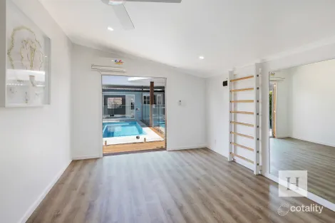 Property photo of 36 Ocean View Road Gorokan NSW 2263