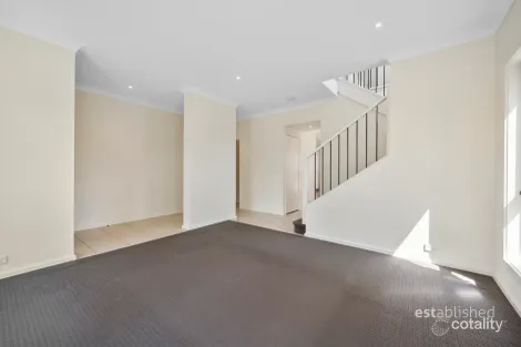 Property photo of 15 Ladybird Crescent Point Cook VIC 3030